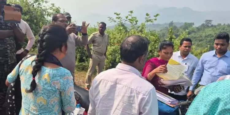 Pottangi अधिकारियों ने कोटिया में आंध्र योजना के लिए सर्वे रोका Pottangi अधिकारियों ने कोटिया में आंध्र योजना के लिए सर्वे रोका