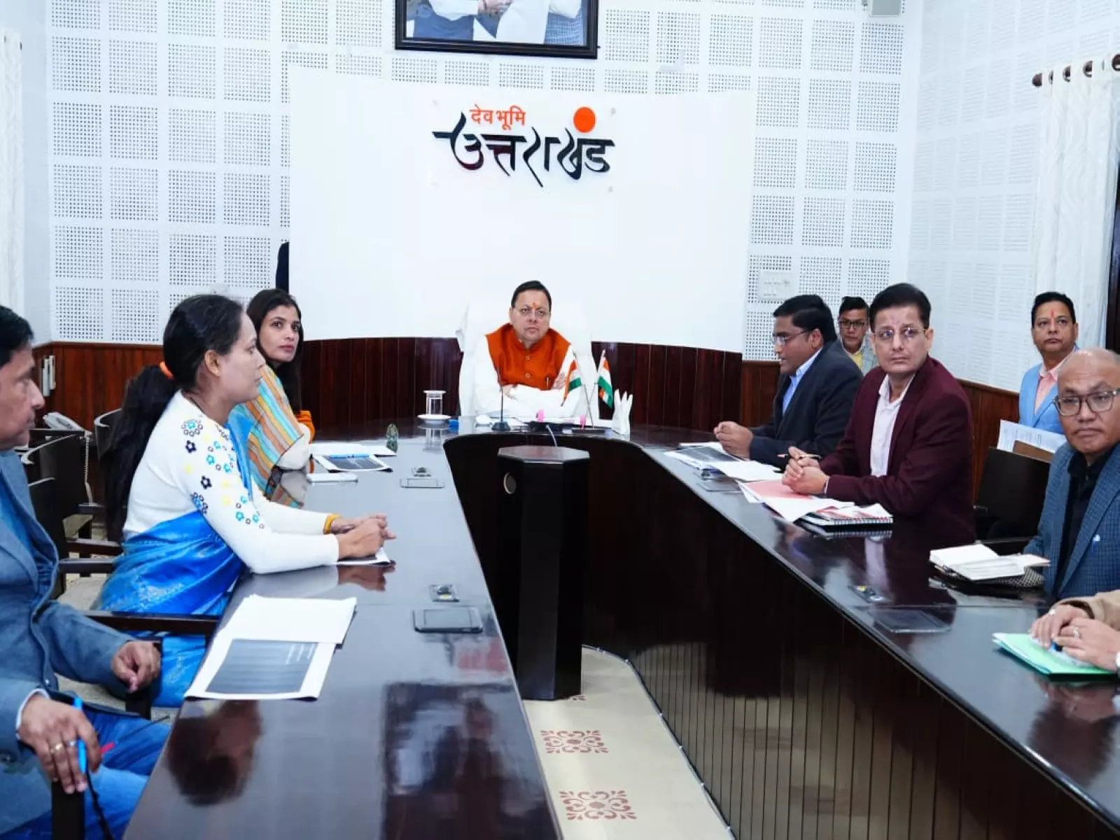 सीएम धामी ने उत्तराखंड भवन एवं अन्य सन्निर्माण कर्मकार कल्याण बोर्ड के तहत मनरेगा श्रमिकों को दी सौगात सीएम धामी ने उत्तराखंड भवन एवं अन्य सन्निर्माण कर्मकार कल्याण बोर्ड के तहत मनरेगा श्रमिकों को दी सौगात