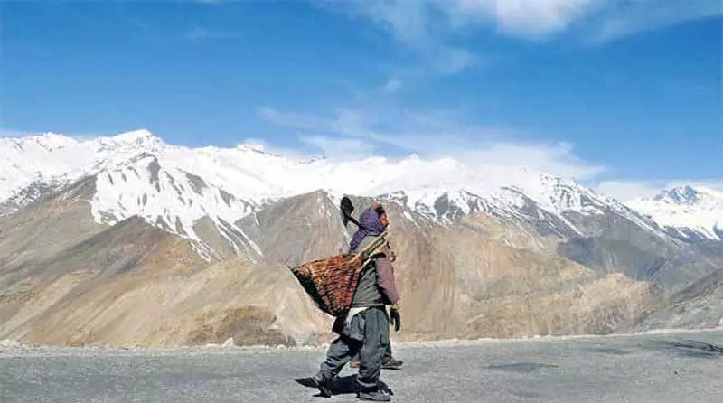 आदिवासी Lahaul-Spiti district के ताबो में तापमान माइनस 7°C दर्ज किया गया आदिवासी Lahaul-Spiti district के ताबो में तापमान माइनस 7°C दर्ज किया गया