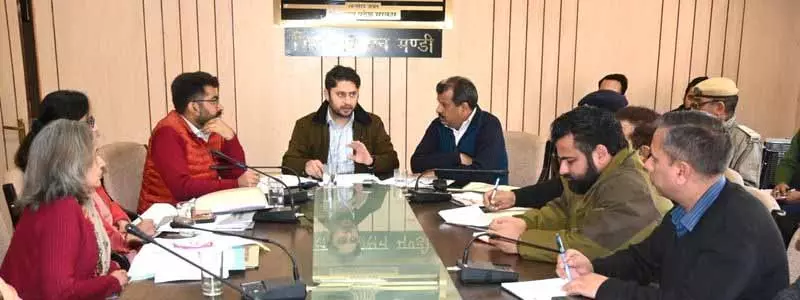 Himachal: सरकार के 3 साल पूरे होने पर राज्य समारोह के लिए रिव्यू मीटिंग हुई Himachal: सरकार के 3 साल पूरे होने पर राज्य समारोह के लिए रिव्यू मीटिंग हुई