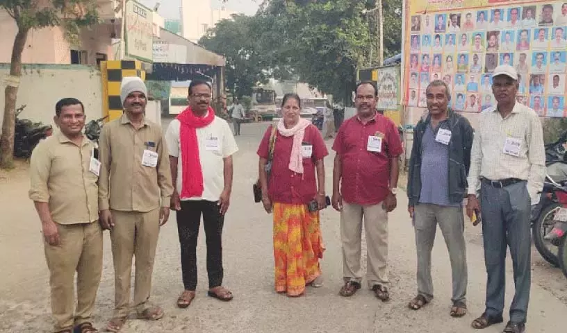 इलेक्ट्रिक बस पॉलिसी में बदलाव करके RTC को दिया जाना चाहिए इलेक्ट्रिक बस पॉलिसी में बदलाव करके RTC को दिया जाना चाहिए