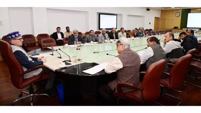 CM ने राजस्व विभाग की बुनियादी ढांचा परियोजनाओं की प्रगति की समीक्षा की CM ने राजस्व विभाग की बुनियादी ढांचा परियोजनाओं की प्रगति की समीक्षा की