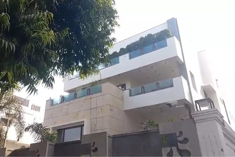 पान मसाला टाइकून की बहू दिल्ली के घर में मृत मिली; आत्महत्या का शक पान मसाला टाइकून की बहू दिल्ली के घर में मृत मिली; आत्महत्या का शक