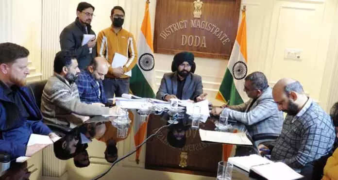DC Doda ने 2026 के लिए स्टाम्प ड्यूटी दरों में संशोधन की समीक्षा की DC Doda ने 2026 के लिए स्टाम्प ड्यूटी दरों में संशोधन की समीक्षा की