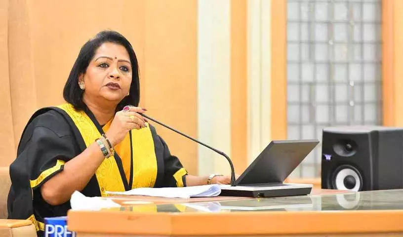 बीआरएस पार्षदों ने GHMC मेयर से माफी की मांग की, उन पर अपमानजनक व्यवहार का आरोप लगाया बीआरएस पार्षदों ने GHMC मेयर से माफी की मांग की, उन पर अपमानजनक व्यवहार का आरोप लगाया