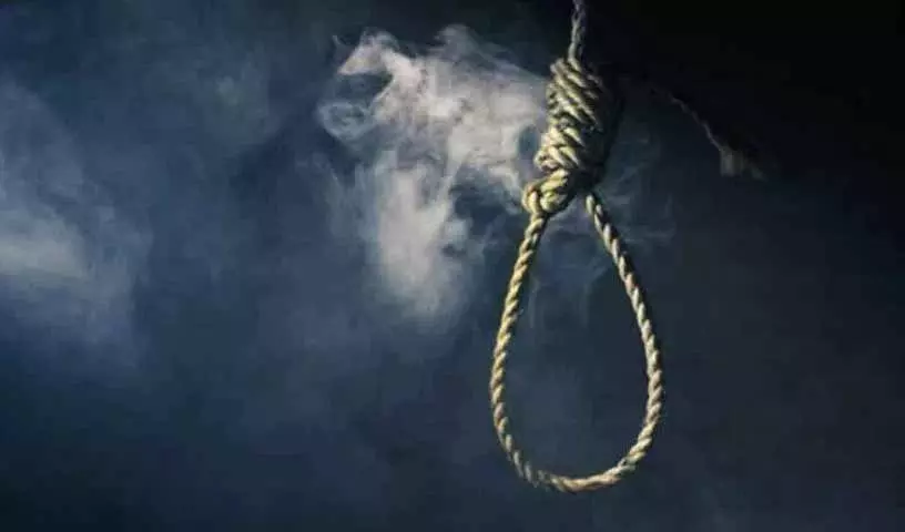 Pocharam में 26 साल के सॉफ्टवेयर इंजीनियर ने सुसाइड कर ली Pocharam में 26 साल के सॉफ्टवेयर इंजीनियर ने सुसाइड कर ली