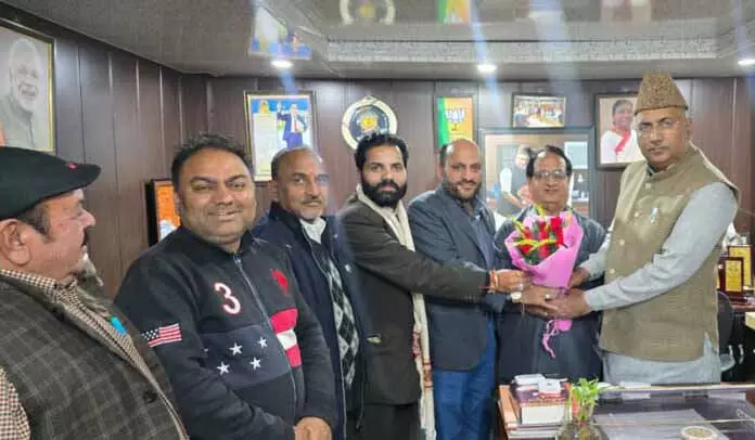 Khatana ने बिगड़ते संकट से निपटने में नाकाम रहने के लिए उमर सरकार की आलोचना की Khatana ने बिगड़ते संकट से निपटने में नाकाम रहने के लिए उमर सरकार की आलोचना की