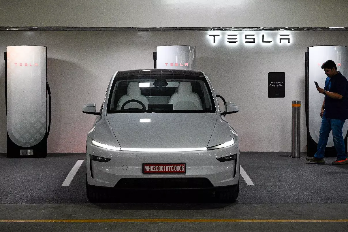 Tesla ने गुरुग्राम में अपने पहले ऑल-इन-वन सेंटर की घोषणा की Tesla ने गुरुग्राम में अपने पहले ऑल-इन-वन सेंटर की घोषणा की