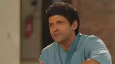 Farhan Akhtar अपनी बेटियों को लाइमलाइट से दूर रखना चाहते हैं Farhan Akhtar अपनी बेटियों को लाइमलाइट से दूर रखना चाहते हैं
