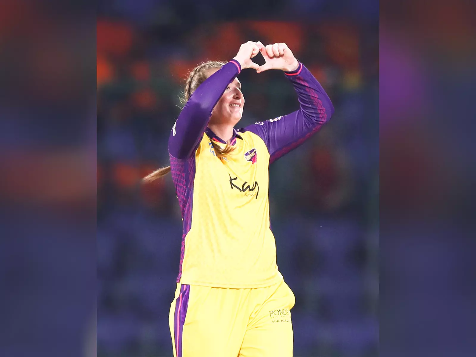 वह सस्ती नहीं आएगी: इंग्लैंड की स्पिनर एक्लेस्टोन के WPL 2026 नीलामी पुरस्कार पर अंजुम वह सस्ती नहीं आएगी: इंग्लैंड की स्पिनर एक्लेस्टोन के WPL 2026 नीलामी पुरस्कार पर अंजुम