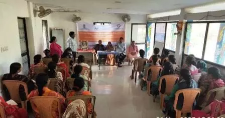 महिलाओं के लिए 15 दिवसीय एंटरप्रेन्योरशिप डेवलपमेंट का दिया जा रहा है प्रशिक्षण महिलाओं के लिए 15 दिवसीय एंटरप्रेन्योरशिप डेवलपमेंट का दिया जा रहा है प्रशिक्षण