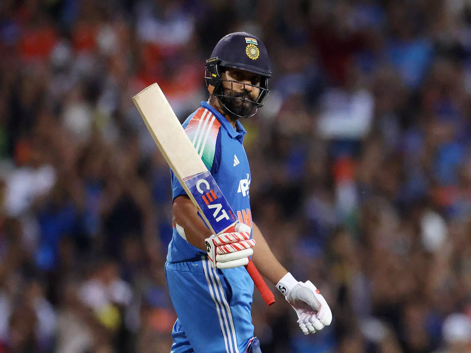 रोहित शर्मा ICC की नवीनतम वनडे रैंकिंग में शीर्ष स्थान पर लौटे रोहित शर्मा ICC की नवीनतम वनडे रैंकिंग में शीर्ष स्थान पर लौटे