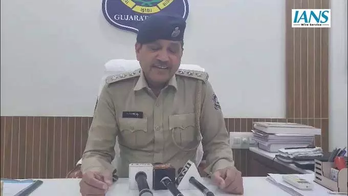 जीत पामारी ने फांसी लगाकर आत्महत्या, परिवार को सौंपा शव जीत पामारी ने फांसी लगाकर आत्महत्या, परिवार को सौंपा शव