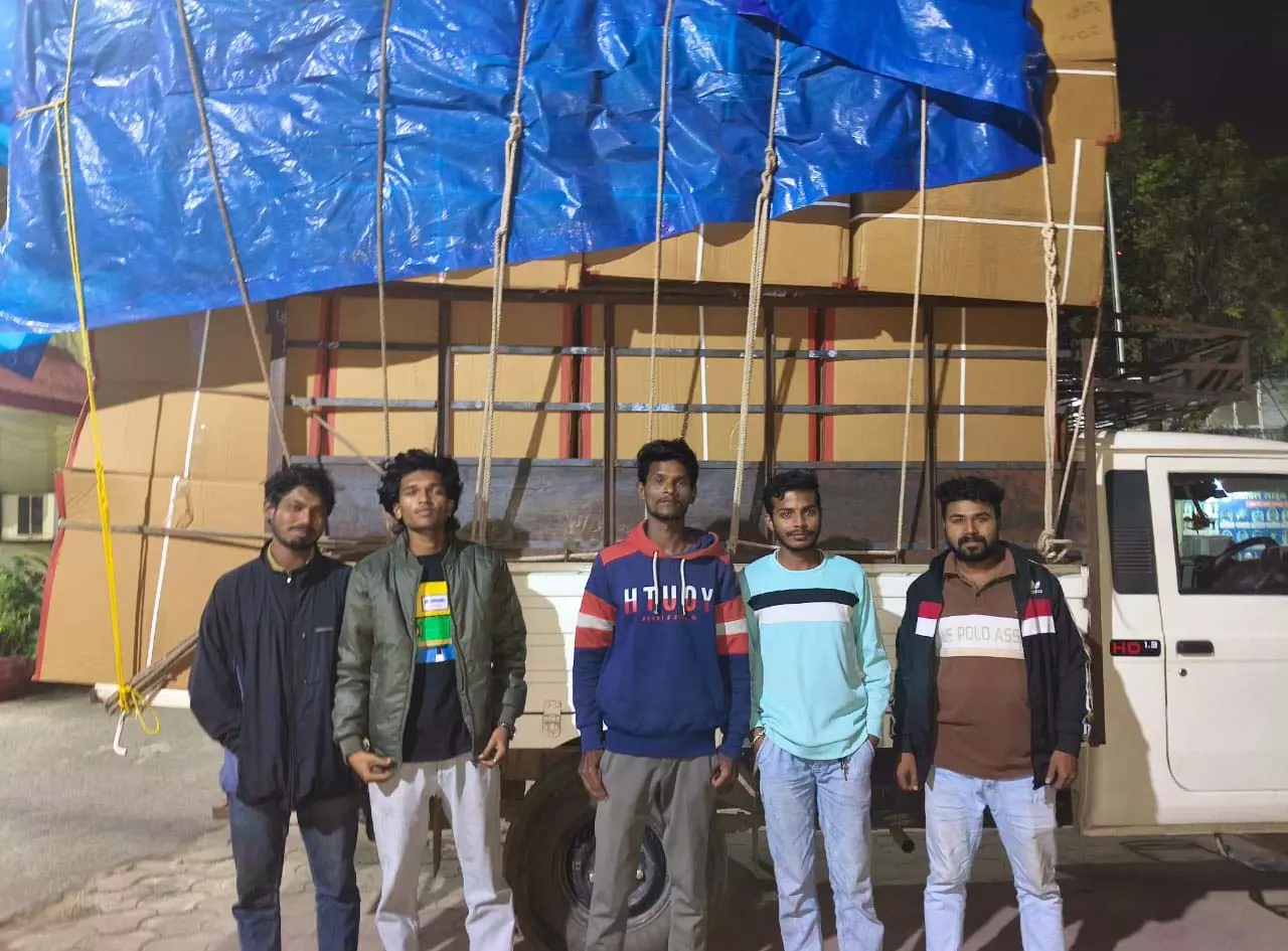 प्रतिबंधित सिंगल यूज प्लास्टिक से भरा वाहन पकड़ा, 48 बॉक्स जब्त प्रतिबंधित सिंगल यूज प्लास्टिक से भरा वाहन पकड़ा, 48 बॉक्स जब्त