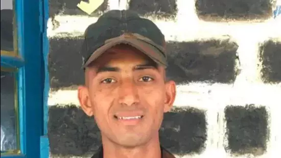 Martyr Agniveer की मां ने पूरा डेथ बेनिफिट मांगने के लिए हाईकोर्ट का दरवाजा खटखटाया Martyr Agniveer की मां ने पूरा डेथ बेनिफिट मांगने के लिए हाईकोर्ट का दरवाजा खटखटाया