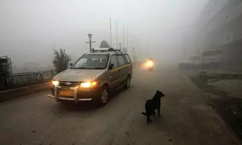 Kashmir रात में ठंड बढ़ी Kashmir रात में ठंड बढ़ी