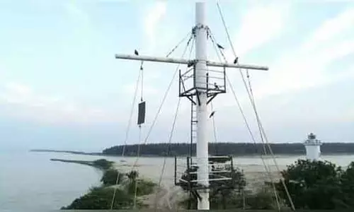 Tamil Nadu के बंदरगाहों पर तूफान की चेतावनी के लिए बोया लगाए गए