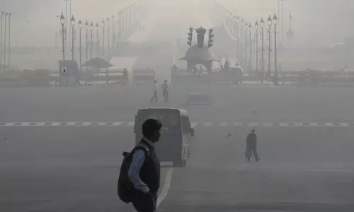 Delhi-NCR में ठंड बढ़ी, कई इलाकों में AQI फिर गंभीर के करीब पहुंचा