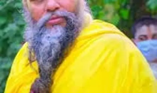 Premanand Ji Maharaj Mantras: प्रेमानंद महाराज के चमत्कारी मंत्र, जीवन में आएगा बदलाव Premanand Ji Maharaj Mantras: प्रेमानंद महाराज के चमत्कारी मंत्र, जीवन में आएगा बदलाव
