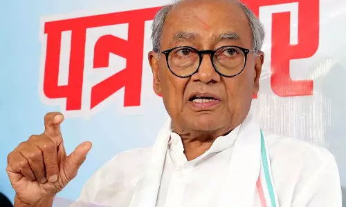 BJP सरकार SIR के ज़रिए वोटिंग का अधिकार छीन रही है, पूर्व CM दिग्विजय सिंह ने कहा