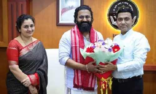 Goa CM और ऋषभ शेट्टी की मुलाकात, कई मुद्दों पर हुई विस्तार से बात Goa CM और ऋषभ शेट्टी की मुलाकात, कई मुद्दों पर हुई विस्तार से बात