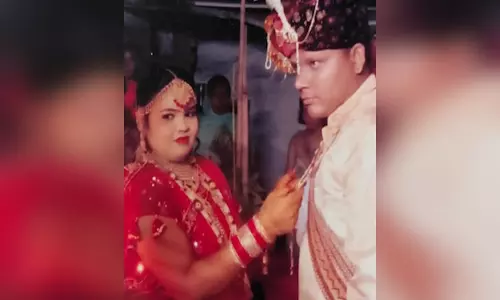 एक, दो, तीन...अब चौथी! नगर सैनिक के खिलाफ तीसरी पत्नी ने खोला मोर्चा एक, दो, तीन...अब चौथी! नगर सैनिक के खिलाफ तीसरी पत्नी ने खोला मोर्चा