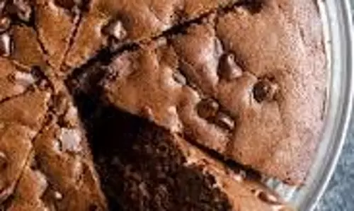 Chocolate Chips Cake : घर पर बनाएं बेहद सॉफ्ट, फ्लफी और टेस्टी चॉकलेट चिप्स केक