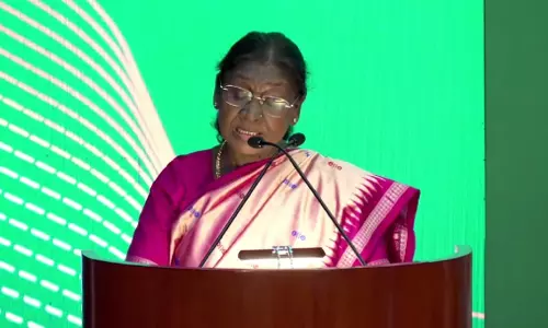सीमा सुरक्षा पर सख्त, शांति को प्राथमिकता: राष्ट्रपति मुर्मू का बयान चर्चा में सीमा सुरक्षा पर सख्त, शांति को प्राथमिकता: राष्ट्रपति मुर्मू का बयान चर्चा में