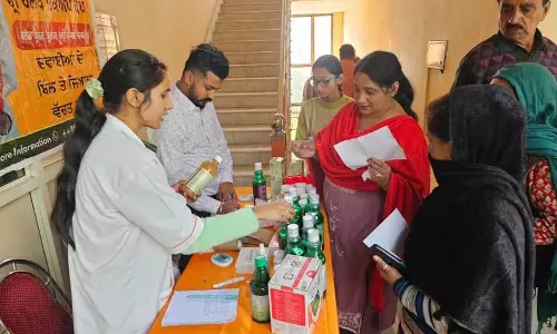 Jalandhar: हेल्थ कैंप में 700 मरीजों की जांच की गई