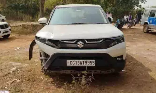 CG BREAKING: तेज रफ्तार ब्रेज़ा ने बाइक को मारी टक्कर, दो मासूमों की मौत