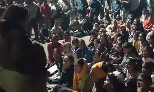 Gauharganj: 6 साल की बच्ची से दुष्कर्म के आरोपी सलमान की गिरफ्तारी नहीं Gauharganj: 6 साल की बच्ची से दुष्कर्म के आरोपी सलमान की गिरफ्तारी नहीं