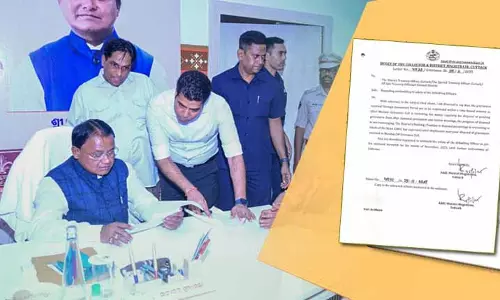 खराब शिकायत निवारण के कारण Cuttack के 91 अधिकारियों का वेतन रोका गया