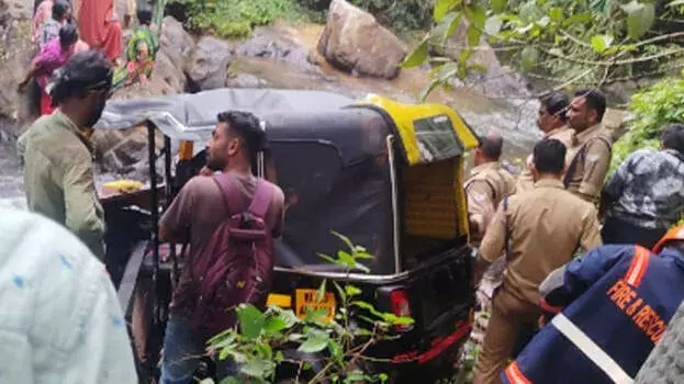 kerala: हादसे में शामिल बच्चों की संख्या दोबारा गिनी गई, चार वर्षीय बच्चा मिला