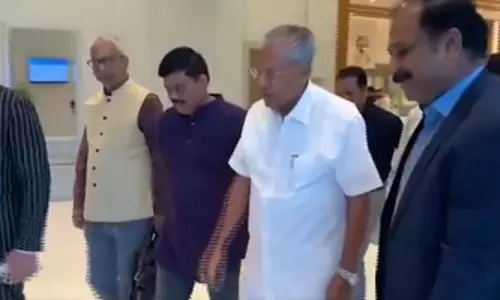 CM विजयन ने संसद सत्र से पहले केरल के MPs से एकजुट रहने की अपील की CM विजयन ने संसद सत्र से पहले केरल के MPs से एकजुट रहने की अपील की