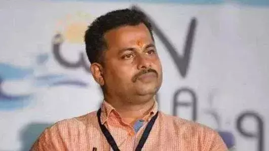 kerala: पलाथयी केस पर पूर्व अधिकारियों की सोशल मीडिया जंग चर्चा में