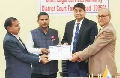 Farrukhabad: आलोक मिश्रा को उत्कृष्ट सेवा के लिए सम्मान