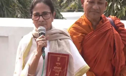 वे BLO को धमका रहे हैं और कह रहे हैं कि उनकी नौकरियां छीन ली जाएंगी: सीएम बनर्जी वे BLO को धमका रहे हैं और कह रहे हैं कि उनकी नौकरियां छीन ली जाएंगी: सीएम बनर्जी