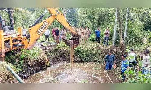 Three women missing ; सेबेस्टियन के बैकयार्ड के तालाब को खाली करके उसकी जांच की गई Three women missing ; सेबेस्टियन के बैकयार्ड के तालाब को खाली करके उसकी जांच की गई