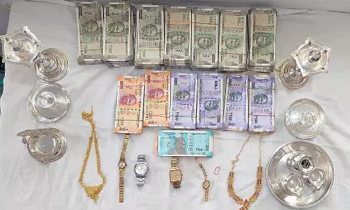Haveri : इंजीनियर के पास ₹3.69 करोड़ की संपत्ति Haveri : इंजीनियर के पास ₹3.69 करोड़ की संपत्ति