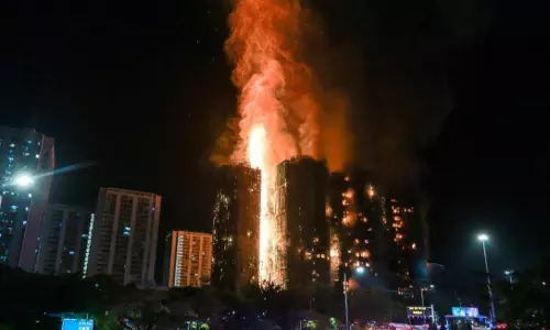 Hong Kong की बिल्डिंग में आग लगने से मरने वालों की संख्या बढ़कर 55 हुई: फायर डिपार्टमेंट