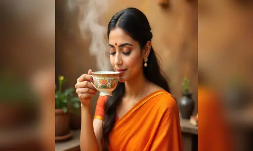 चाय की चुस्की के साथ सेहत का भी रखें ख्याल, आयुर्वेद से जानें सही तरीका चाय की चुस्की के साथ सेहत का भी रखें ख्याल, आयुर्वेद से जानें सही तरीका