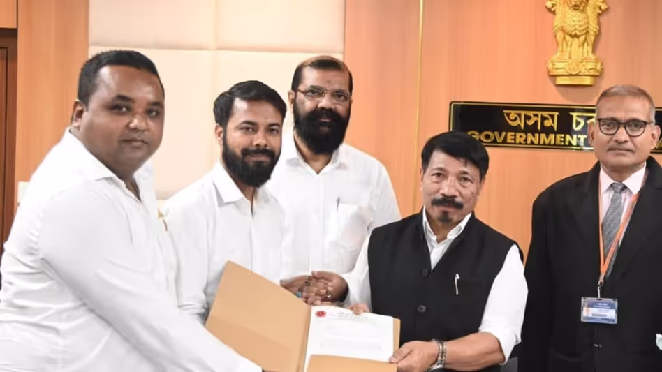 Assam समझौते को लागू करने पर त्रिपक्षीय बातचीत जनवरी 2026 तक होने की संभावना मंत्री Assam समझौते को लागू करने पर त्रिपक्षीय बातचीत जनवरी 2026 तक होने की संभावना मंत्री