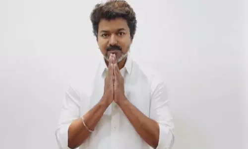 विजय ने निष्कासित AIADMK नेता का पार्टी में स्वागत किया