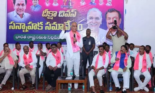 Deeksha Divas पर हरीश राव से तेलंगाना आंदोलन के बाद की तस्वीरें मांगी गईं