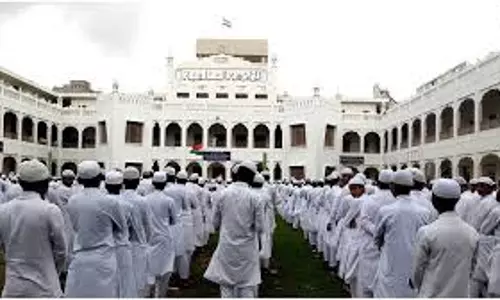 Panipat: पानीपत में मदरसे में युवक ने मचाया उत्पात Panipat: पानीपत में मदरसे में युवक ने मचाया उत्पात