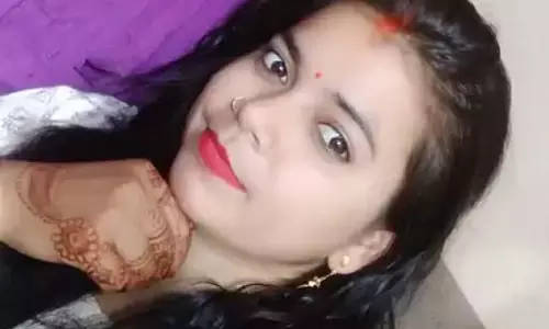 नौसेना के जवान की पत्नी की मौत, TTE की मुश्किलें बढ़ी, लगा ये आरोप नौसेना के जवान की पत्नी की मौत, TTE की मुश्किलें बढ़ी, लगा ये आरोप