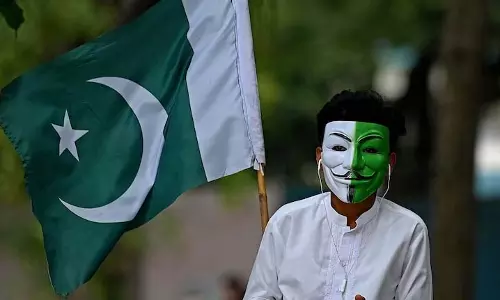 PTI के उमर अयूब को भगोड़ा घोषित किया गया, विरोध के मामले बढ़े PTI के उमर अयूब को भगोड़ा घोषित किया गया, विरोध के मामले बढ़े