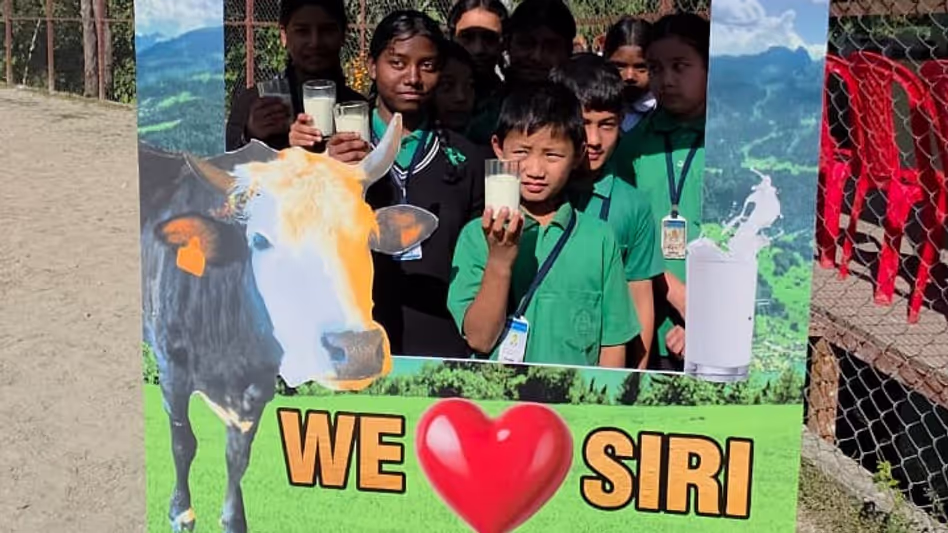 Sikkim पशुधन विकास बोर्ड ने सरकारी स्कूल में राष्ट्रीय दुग्ध दिवस मनाया