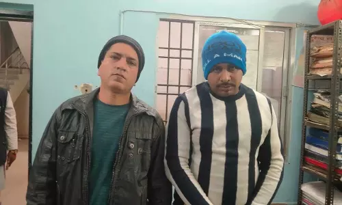 CG: अवैध गैस सिलेंडर बिक्री का भंडाफोड़, 86 सिलेंडर जब्त CG: अवैध गैस सिलेंडर बिक्री का भंडाफोड़, 86 सिलेंडर जब्त