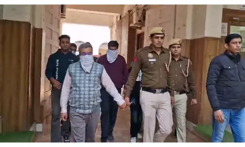 करोल बाग में अवैध मोबाइल निर्माण रैकेट का भंडाफोड़, पांच गिरफ्तार, 1800 से अधिक फोन जब्त